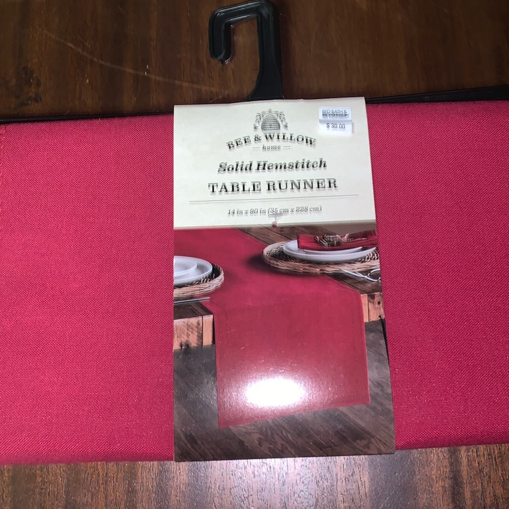 Bee & Willow table runner